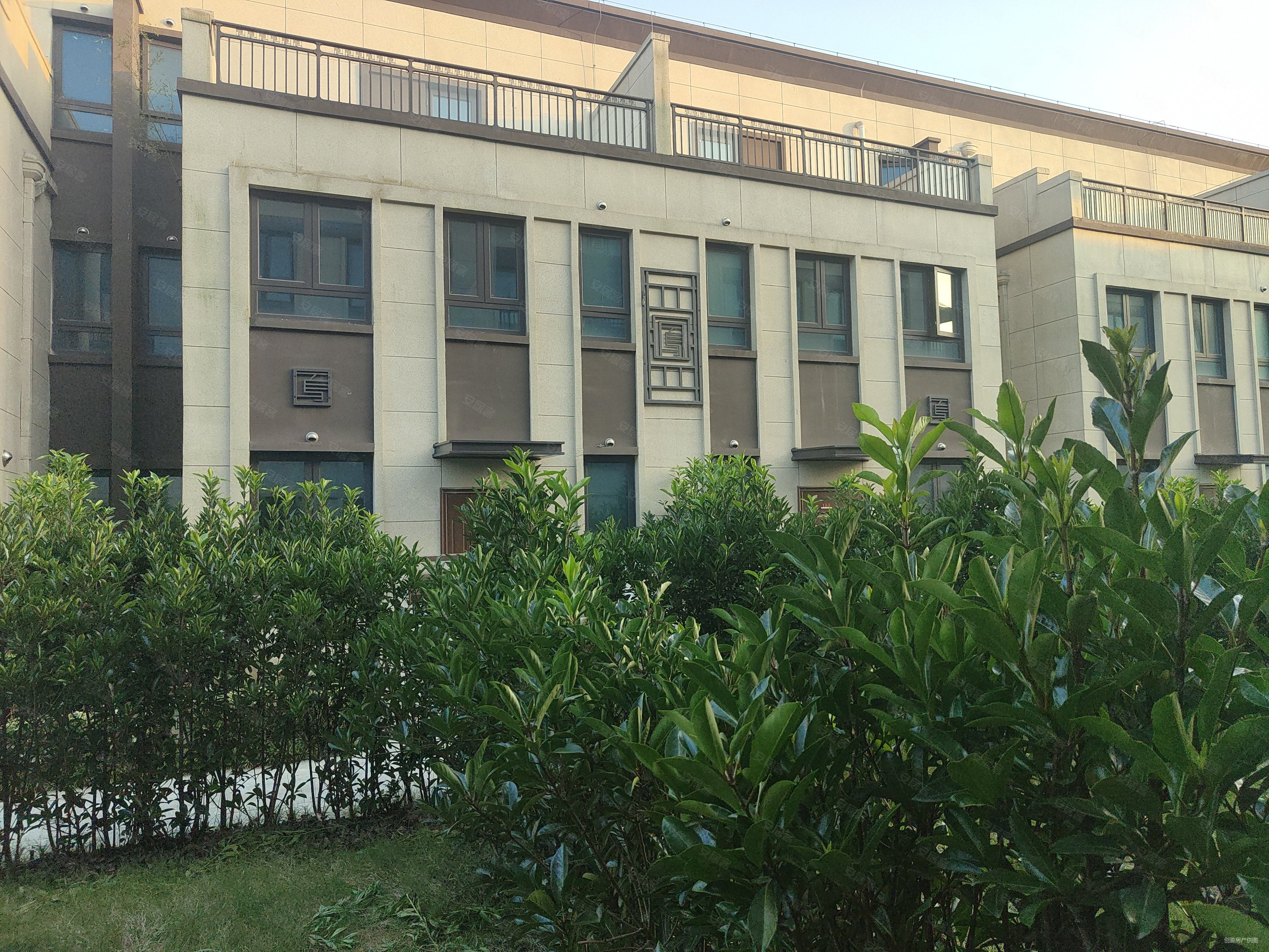 苏州房产网>苏州二手房>张家港二手房>凤凰二手房>凤鸣水岸(别墅)>