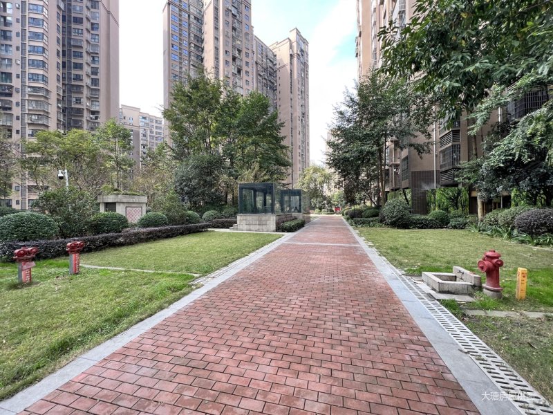 万达旁 电梯洋房套二 精装修 朝南对中庭 生活便利,舜苑一里阳光沃客