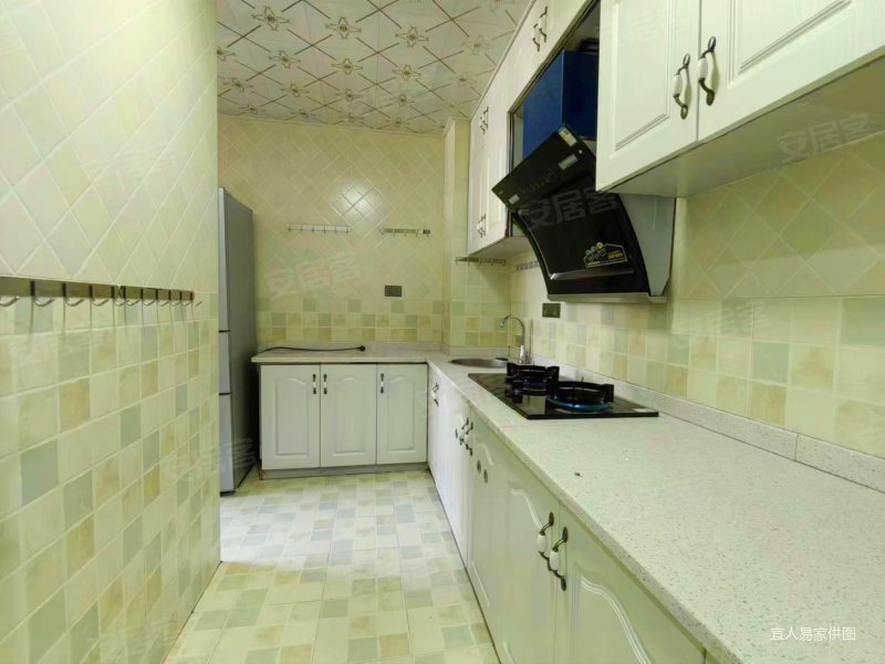 人民广场公园旁品质小区中间楼层,好房急售,户型通透,竣祥红河枫景(西