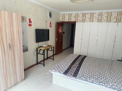 兴安盟乌兰浩特五一广场城中城步梯1楼满配带网带空调随时看随时入住客厅带床出租房源真实图片