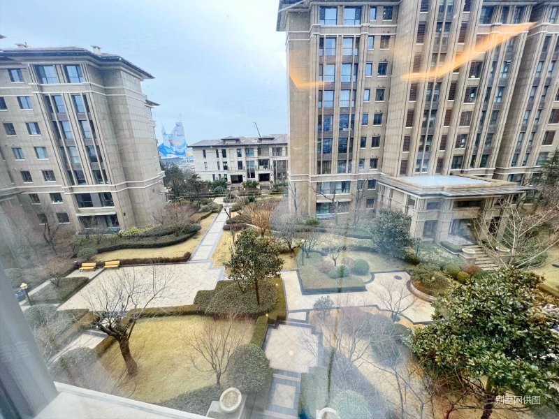 套四户型,宽厅,视野好,带车位,海信天悦二手房,1750万,4室2厅,2卫