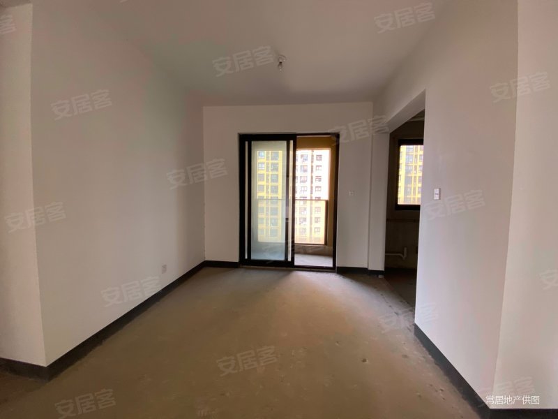 新城御景湾新上出售房子送车位房东诚心出售景观楼层