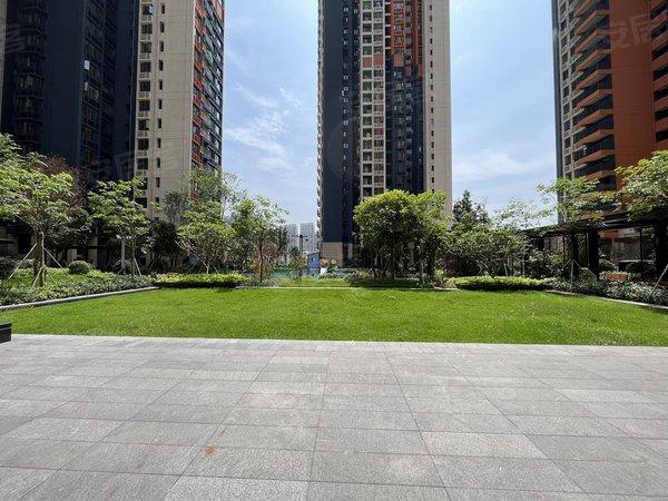 深圳罗湖草埔悦峰尚府悦峰尚府 1室1厅1卫 精装修 电梯房 41平出租