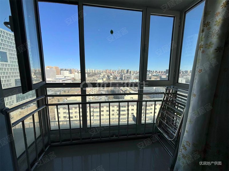 满两年 1室 坤和爱尚街 满二 普装 诚心出售 价