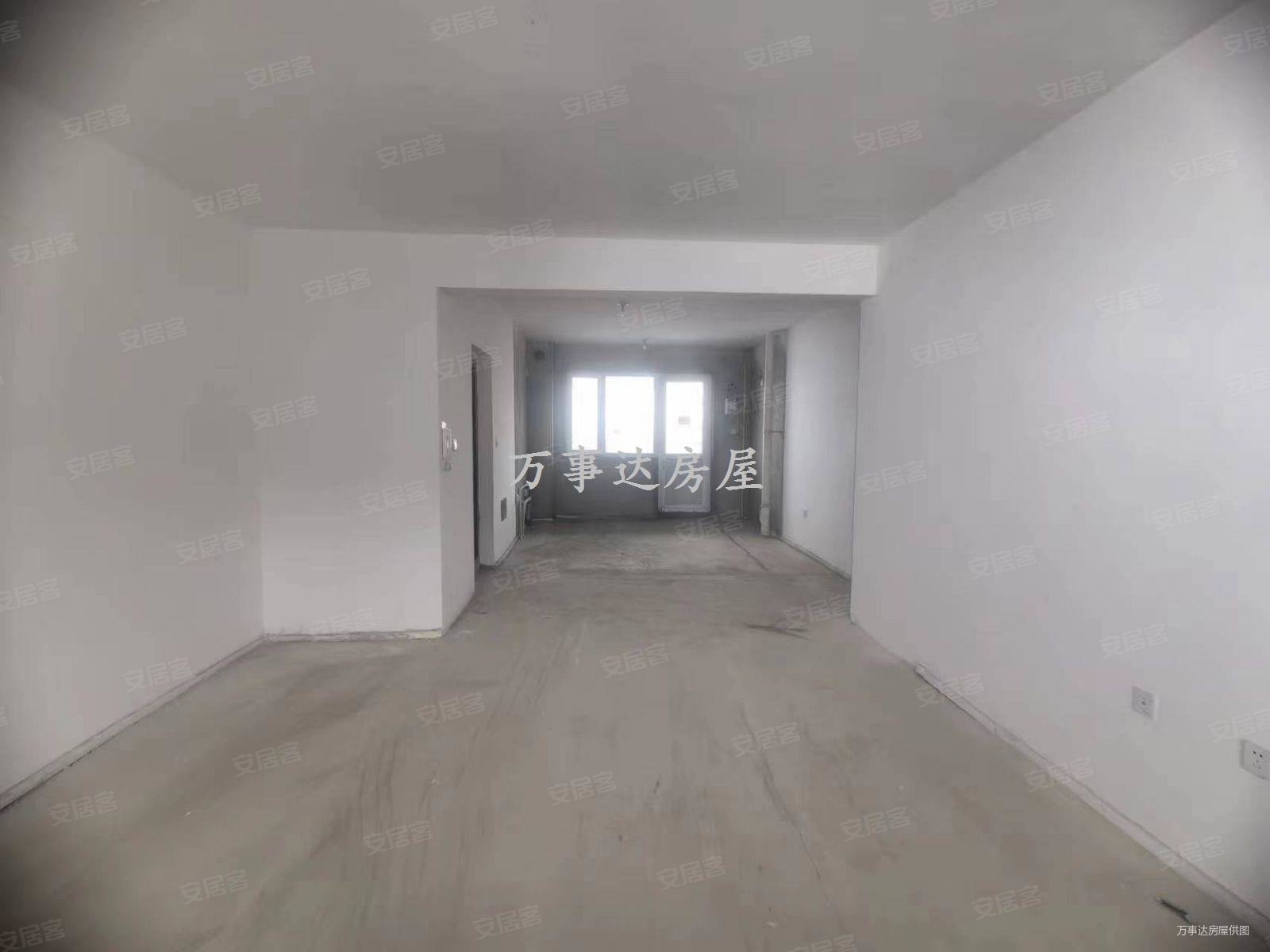 城南景苑3室2厅1卫135.46㎡南北55.6万