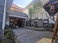 丽江古城象山做民宿的别墅出租，证件齐全，接受即可营业出租房源真实图片