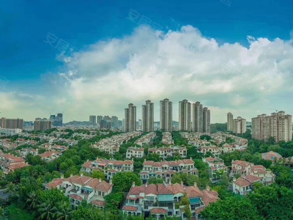 深圳龙岗万科城万科城(别墅)华为地铁站万科城别墅使用面积达300平