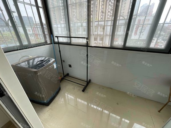 东晓南租房,瑞宝花园 家私电器齐全 电梯两房 间隔方正,海珠租房-广州