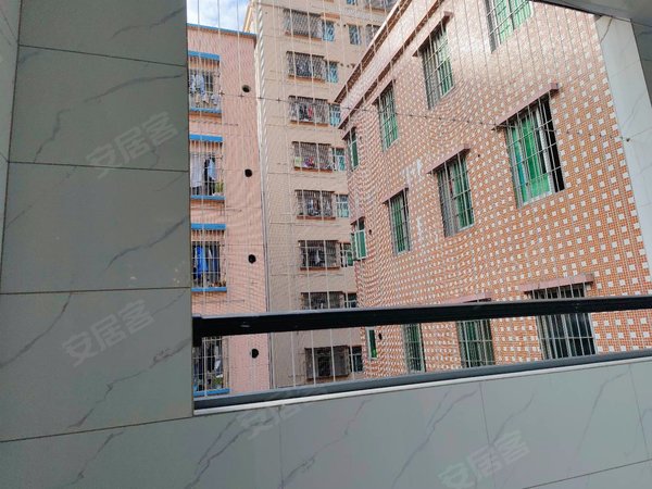 深圳光明公明薯田埔村薯田埔小产权,三房一厅,精装修,采光好,家电齐全