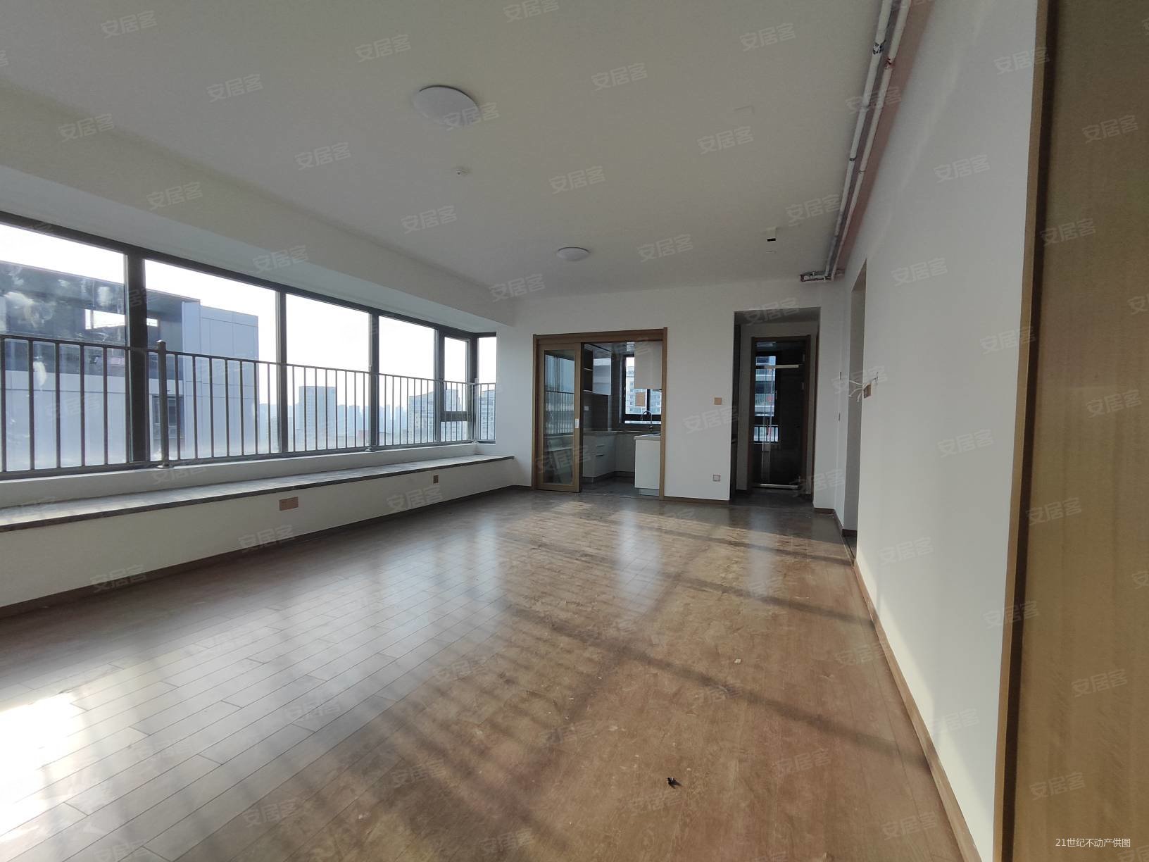 市中心商品房楼高视野好,阳光城招商檀境二手房,430万,3室2厅,2卫,139