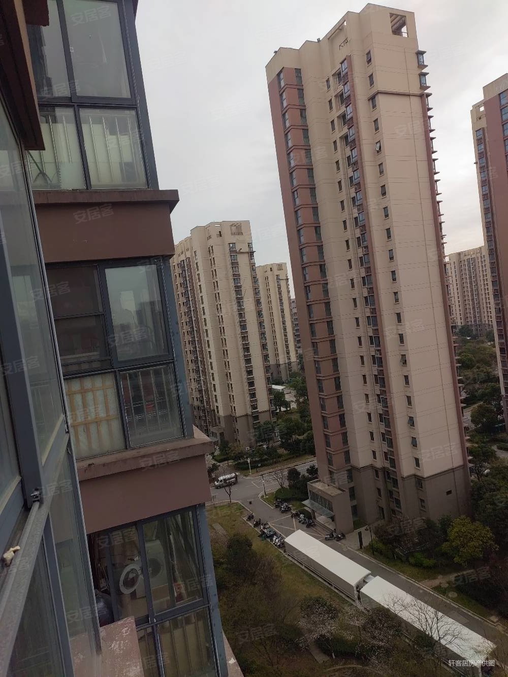 出售尹东八村二区套内面积80平户型二室二厅一卫简装