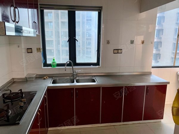 苏州太仓城厢南洋丽都南洋丽都,体育场对面3房2厅1卫电梯好楼层2700