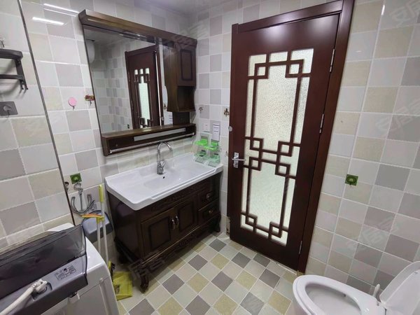 大连开发区万达广场万达广场(金州)万达广场 前排落地窗 可短租 可押一付一 随时看房 拎包入住出租房源真实图片