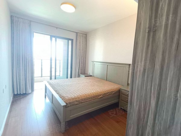 格力海岸(三期) 5室2厅3卫 电梯房 精装修190平米,高新区租房-珠海58