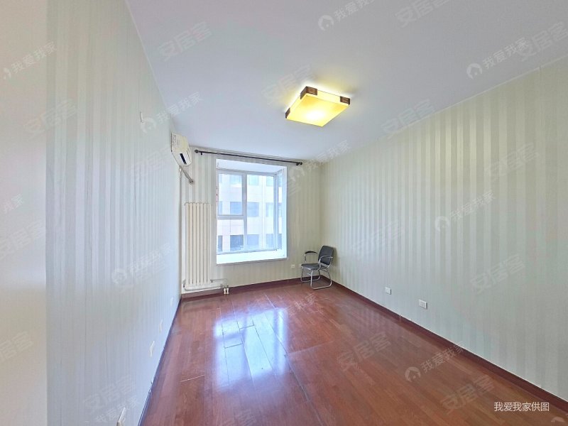 金尚嘉园3号楼2007年商品房南北通透三居满五年一套有钥匙