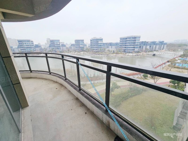 转角大阳台河景房风景优美户型方正采光无遮挡