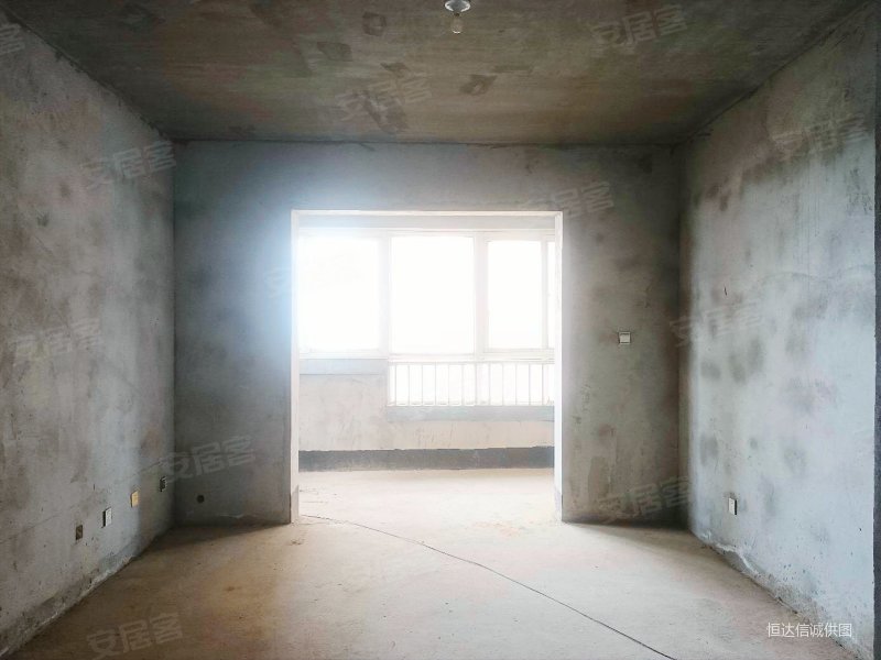 近地铁 高楼层采光充足,天湖名郡二手房,49万,2室2厅,1卫,96平米-西安