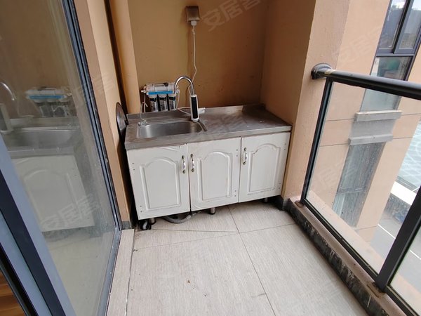 绍兴柯桥齐贤大庆景苑大庆景苑 朝南房间带阳台 可做饭 月付 绍兴北站