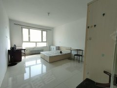 赤峰新城区临潢大街新城帝豪众联广场附近富兴嘉诚B区低价出租实体墙阳面主卧。出租房源真实图片