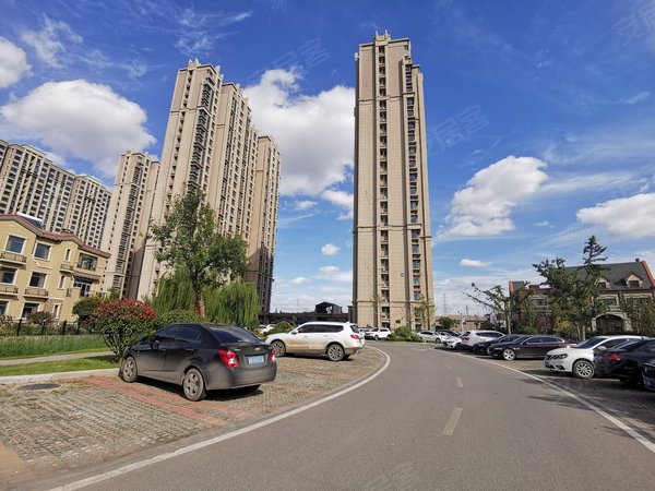 青岛城阳棘洪滩青岛碧桂园青岛碧桂园 ~精装套三~配置齐全~拎包入住