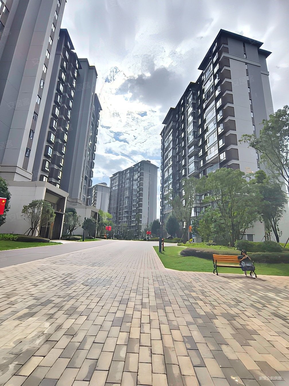 实地昆明花鹤翎3室2厅2卫99.87㎡南北75万