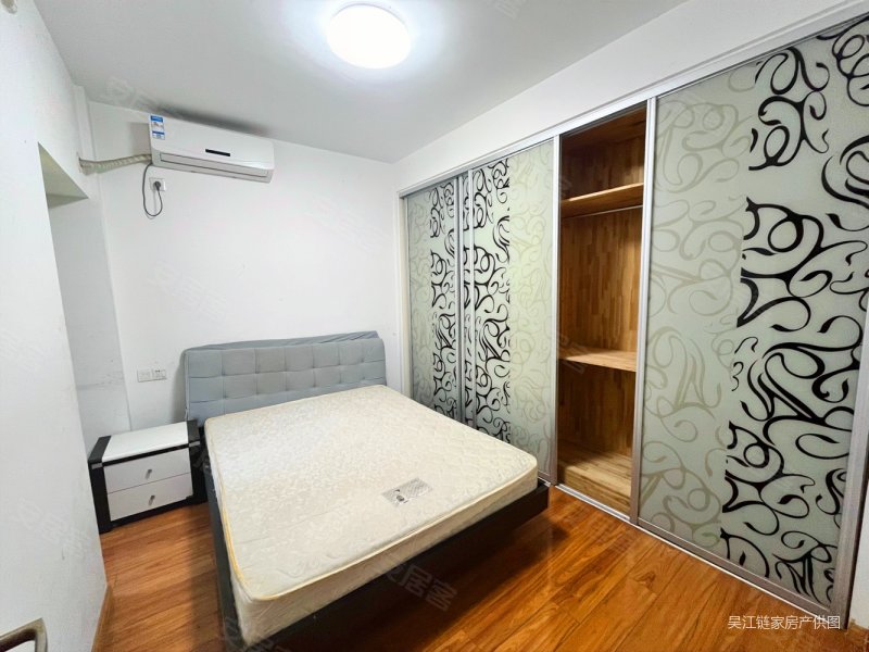 地铁口   老校 苏州河畔 小户型 总价低 看房随时