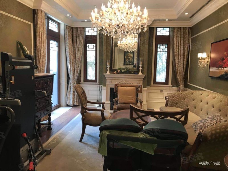 新出新出龙湖颐和原著e1户型带电梯双车库有泳池有钥匙随时看