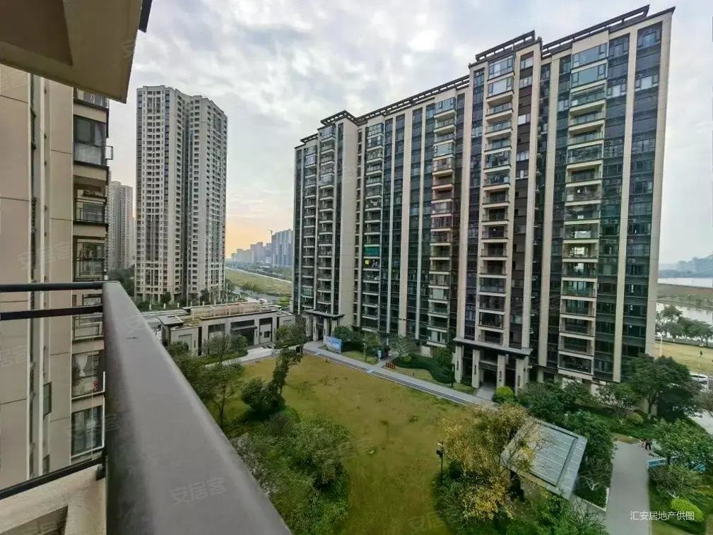 美的观澜府  全江景可望湿地公园,带车位 有钥匙 随时看房