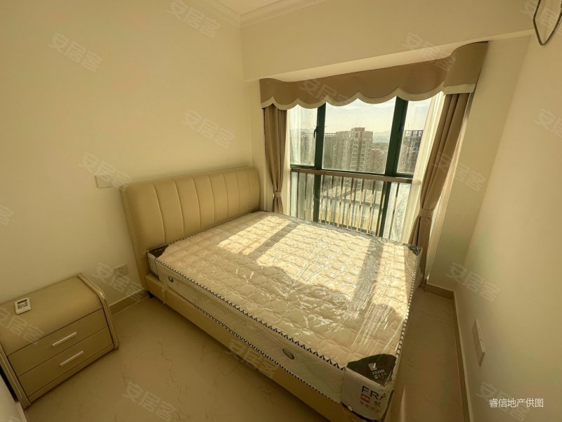 国贸关口精装两房,业主诚心出售,买房省钱找小叶,置地逸轩二手房,298