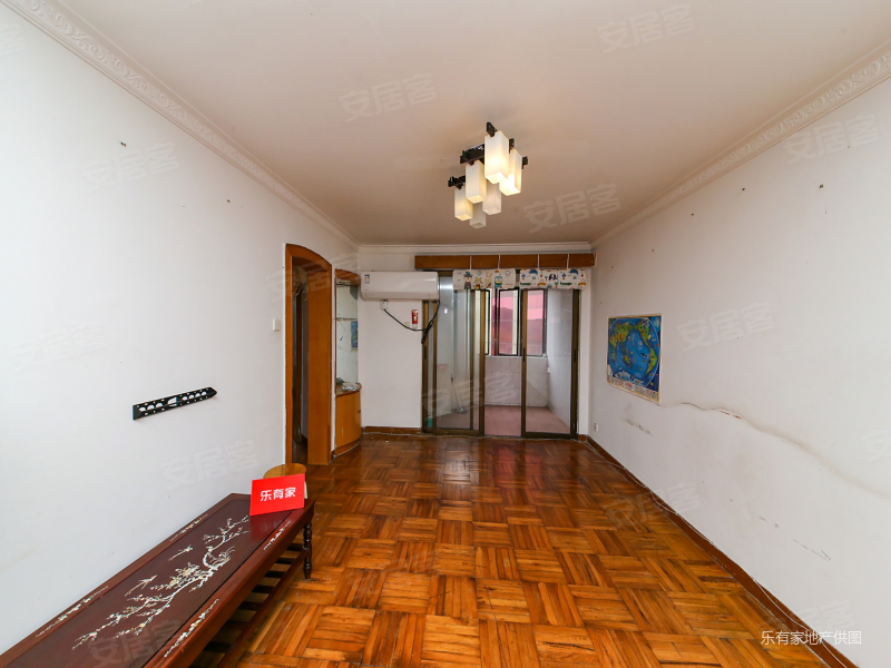 医疗配套成熟 商业配套齐全 出行方便 临地铁 中间楼层,中银花园二手