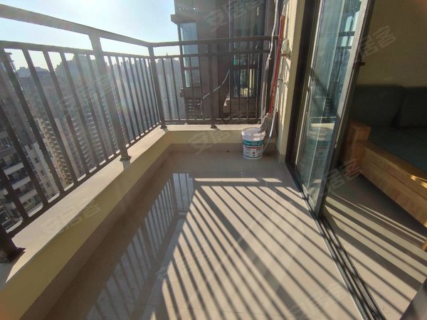 南宁良庆良庆周边大都悦园建工城大都悦园四房两厅两卫配齐出租出租