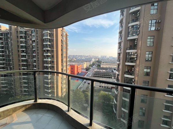 杭州钱塘下沙江滨天元公寓(公寓住宅)新加坡科技园旁边 朝南主卧出租