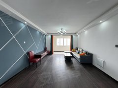 上海金山石化蓝色收获(西区) 3室2厅2卫  电梯房 精装修137平米出租房源真实图片