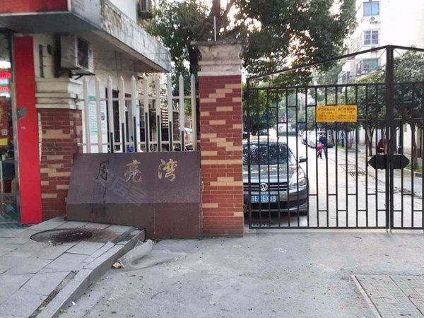 嘉宝花园 月亮湾迎春路地3号线  民水电 可押一付一 丽丰