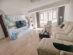阜新细河细河城区绿地剑桥 电梯两室 整租 随时看房 屋里都是全带 拎包入住出租房源真实图片
