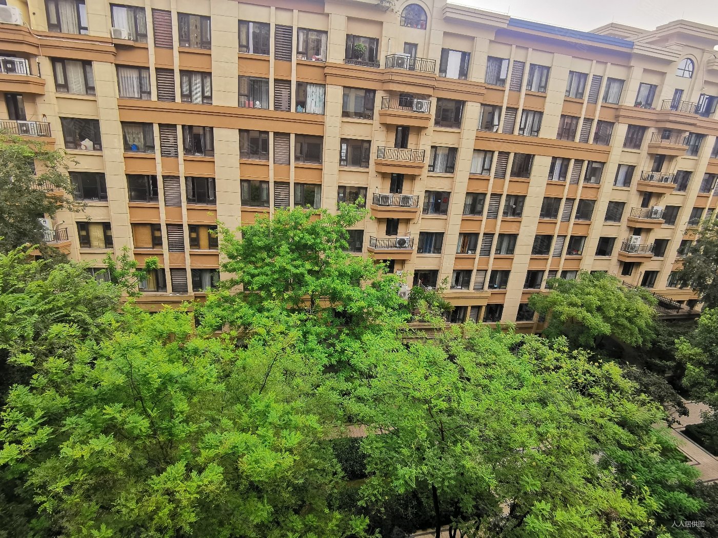 渝北区融创凡尔赛香榭精装洋房横客厅小区环境好