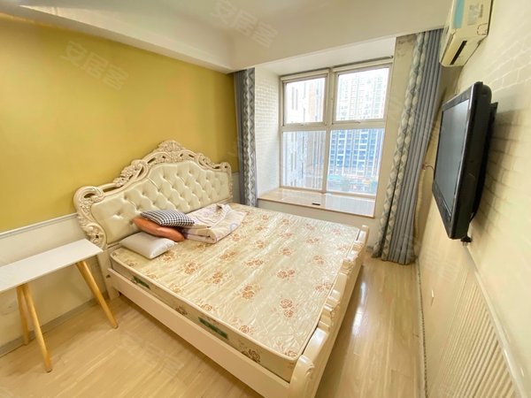 济南市中经四万达万达公馆豪景苑(商住楼)无中介 可短租 可月付 步行