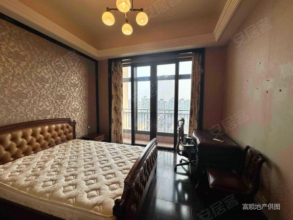 上海星河湾(二期)3室2厅3卫240㎡南1660万