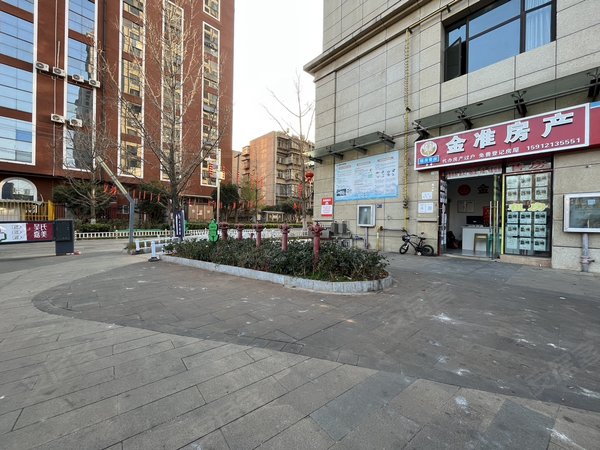 昆明西山棕树营中昆医大广场云大医院对面 昆一中附近 三号地铁口