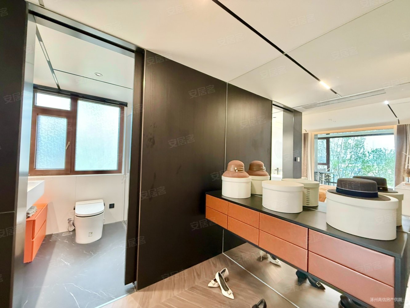 金品世家4室2厅2卫151㎡南北135万