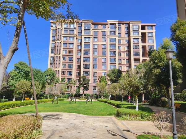 昆明官渡福保片区半岛华府滇池会展中心地铁口 一梯两户电梯洋房 带