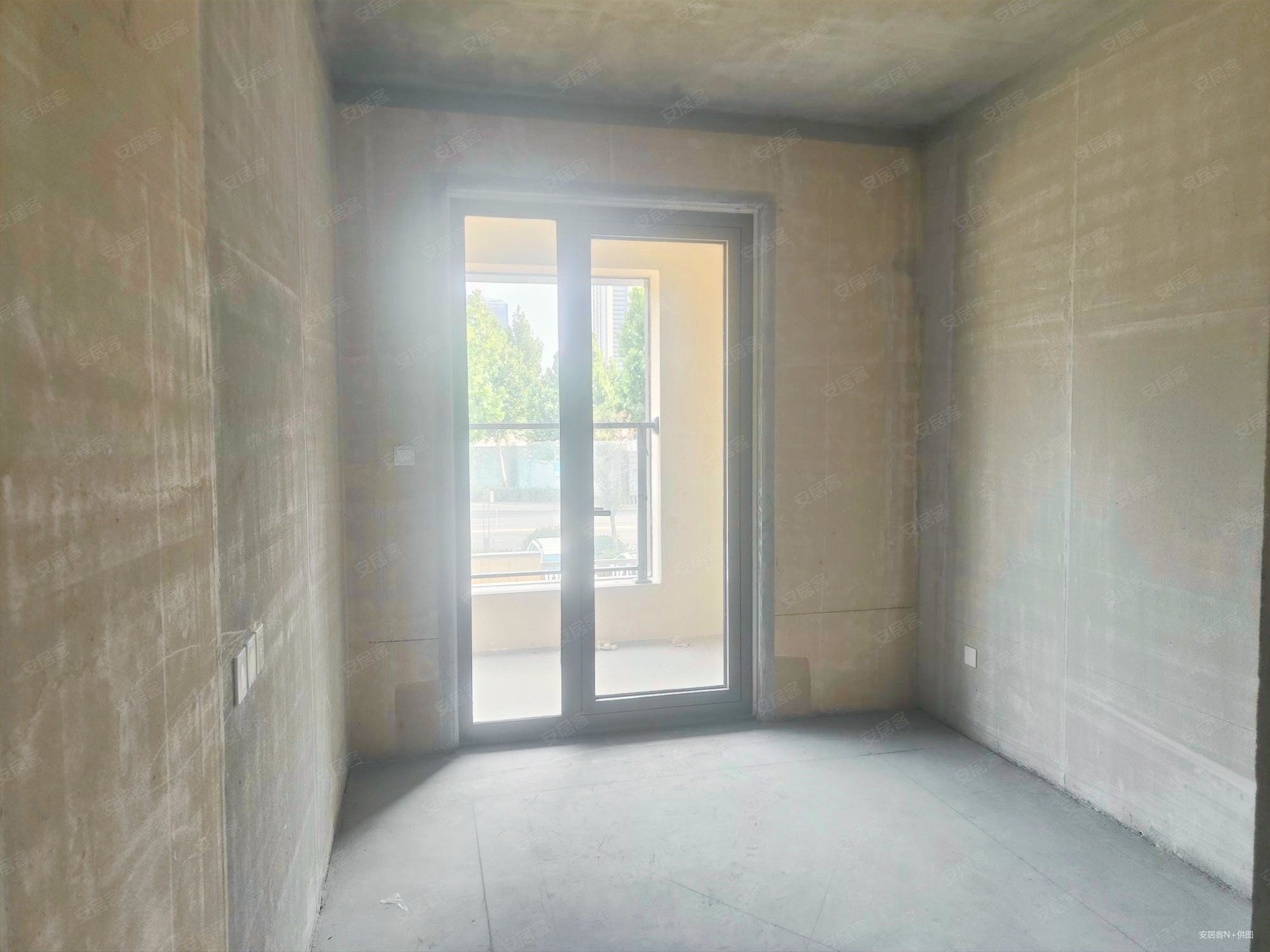 平度公园壹号4室2厅2卫145.01㎡南143万