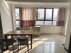 江南国际7楼2室1卫租金2000月需年付带部份家具拎包入住