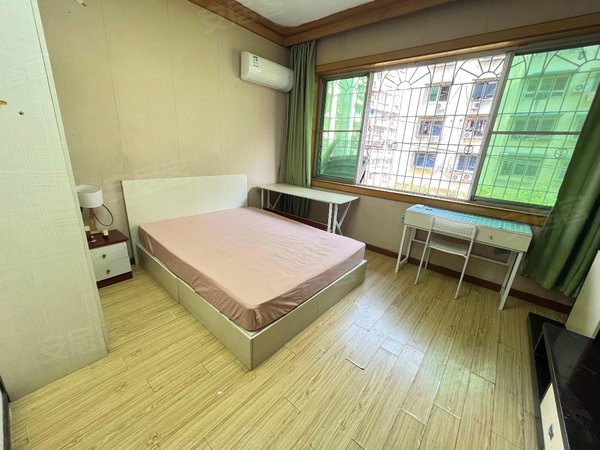 重庆渝北一碗水聚辉小区双龙轻轨口 绿梦广场 自己的房子 无中介 拎包