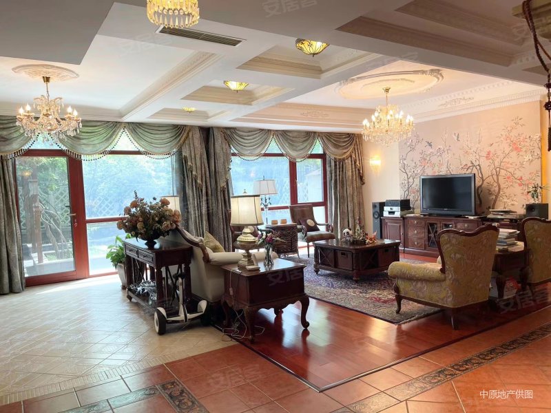 万城华府万柳书院一层复式3车位1储三面采光