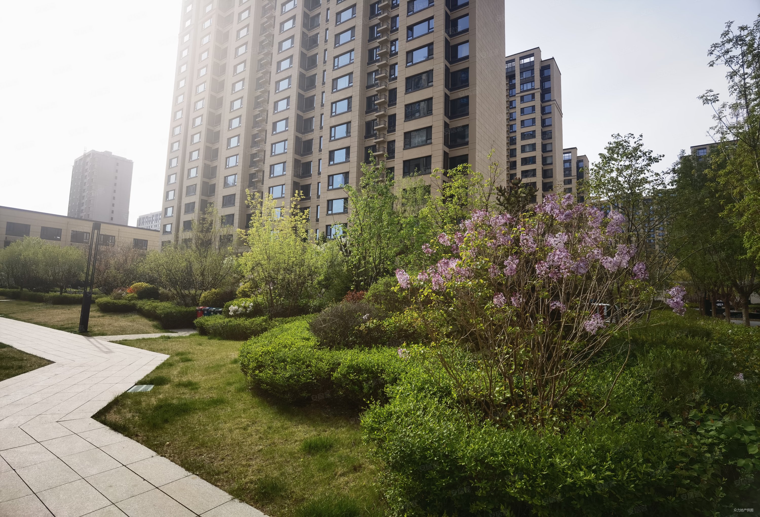 华润置地幸福里3室2厅2卫128.38㎡南北165万