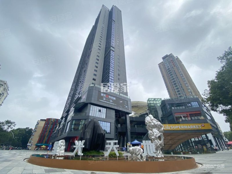 星光天地 3室2厅2卫 113平 135万 满二 有钥匙