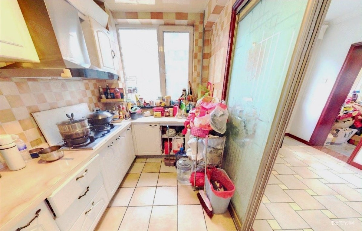 青岛老洋房  香江路澳龙花园套三双卫 南北双阳台