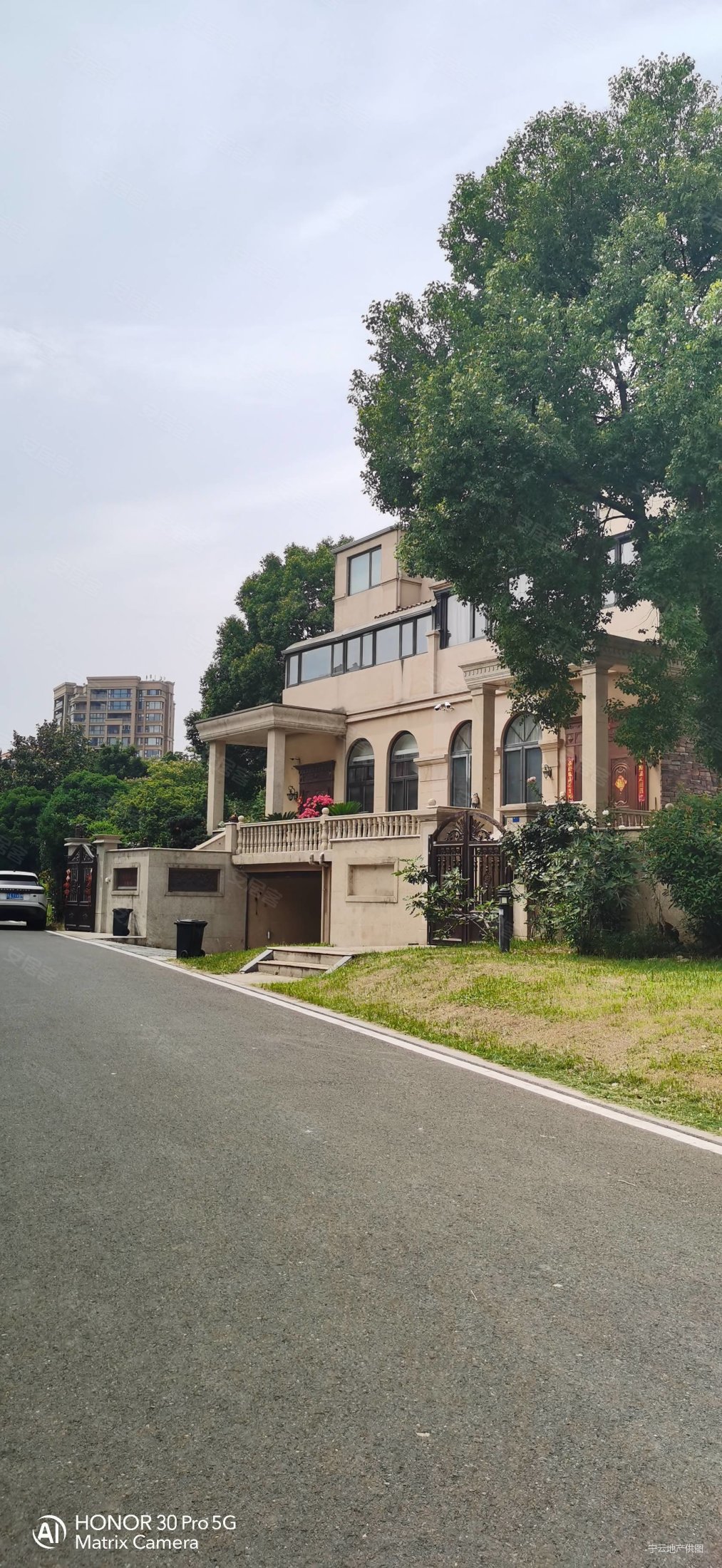 武夷绿洲沁荷苑(别墅)5室2厅3卫217.96㎡南北998万