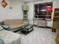 喀什喀什市喀什城区二医院附近多层三楼三室两厅一卫简单装修拎包入住随时看房出租房源真实图片
